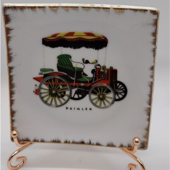 Vintage trinket dishes/wall hanging with antique cars - Picture 2 of 5
